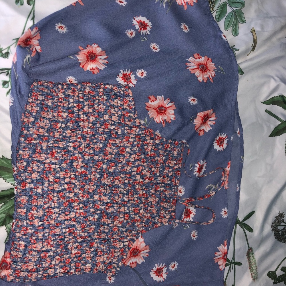 Floral spaghetti strapped dress!✨